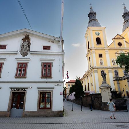 Apartament Carlone House Eger Zewnętrze zdjęcie