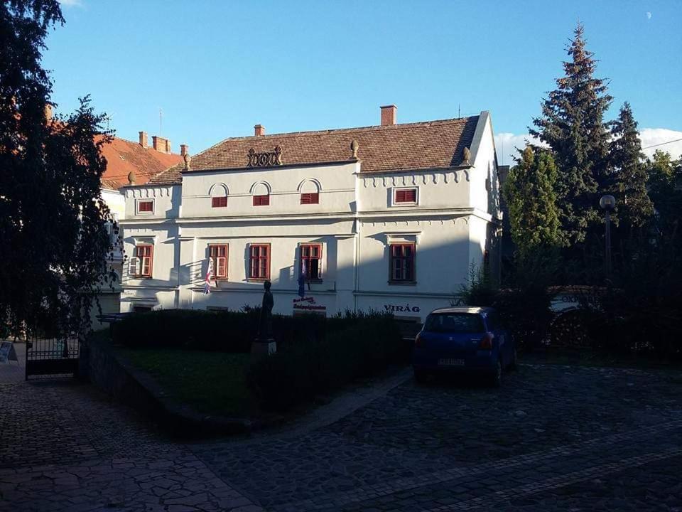 Apartament Carlone House Eger Zewnętrze zdjęcie